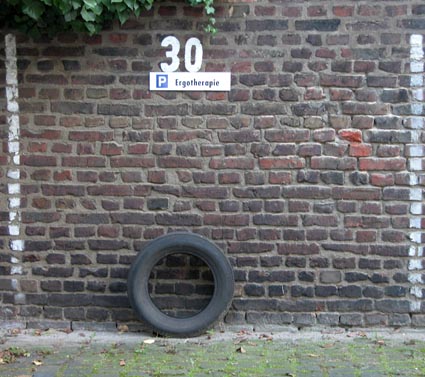 Parkplatz-mit-Prellschutz