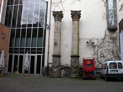 Saeulen-am-Rand