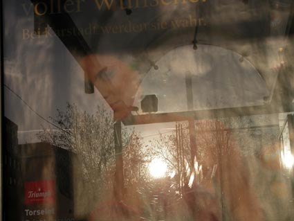 Sonne-im-Wartehaeuschen