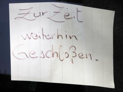 Zur-Zeit-weiterhin