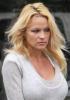 pam-anderson-no-makeup-jump