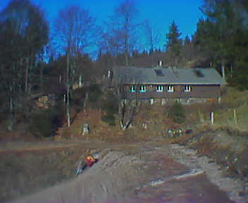 Der Rabenhorst, bei unserem Besuch im Dezember 2004. Der orange-farbene Fleck im Vordergrund ist Franziska.
