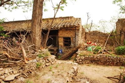 Viele Häuser im Dorf sind verlassen. Foto:Fen Fang