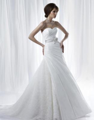 a-2012-designer-wedding-dress-002