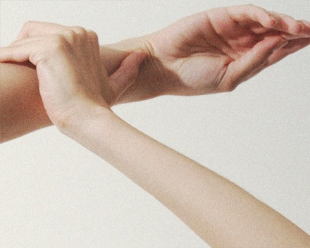 hands1