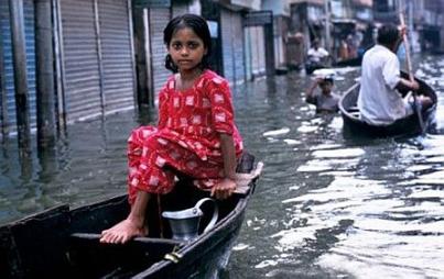 auf eine gewaltige Besserung nachsintflutlicher Zeiten hoffend über Hochwasser hinweg vorbauen gehen auf eine gewaltige Besserung nachsintflutlicher Zeiten hoffend über Hochwasser hinweg vorbauen gehen