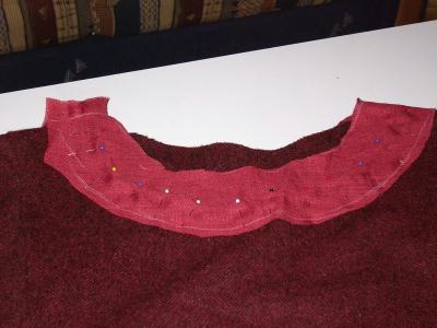 Wollkleid mit aufgestecktem Leinenkragen