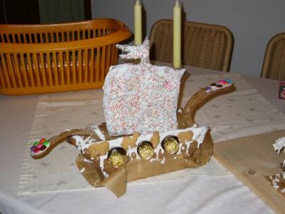 Wikingerschiff aus Lebkuchenteig