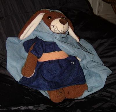 haeschen mit peplos und umhang