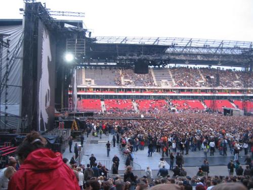 Von meinem Platz aus habe ich einen 140 €-Blick auf die Bühne... Von meinem Platz aus habe ich einen 140 €-Blick auf die Bühne...