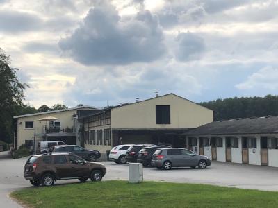 Traditionsreiche Reitanlage im Orletal