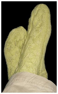 *embossed leaves socks*