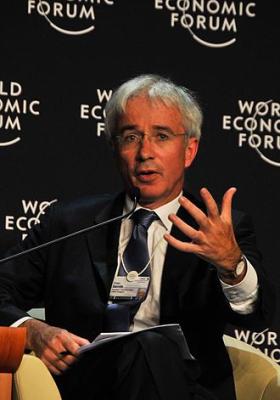 330px-Peter_Sands_-_World_Economic_Forum_on_East_Asia_2009