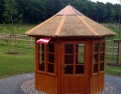 Hütte beim Kinderspielplatz Hütte beim Kinderspielplatz