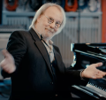 Benny Andersson am Klavier 