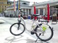 E-Bike vor der Trinkhalle E-Bike vor der Trinkhalle