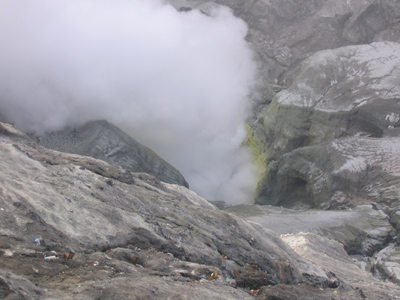 Am Krater des Bromo