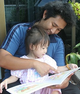 Gor mit seiner Tochter Nong Grace