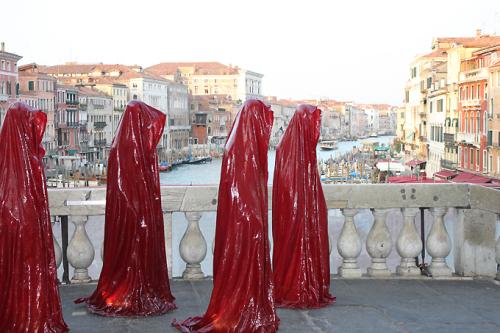contemporary-art-biennale-show-project-venice-punte-di-realto-manfred-kielnhofer
