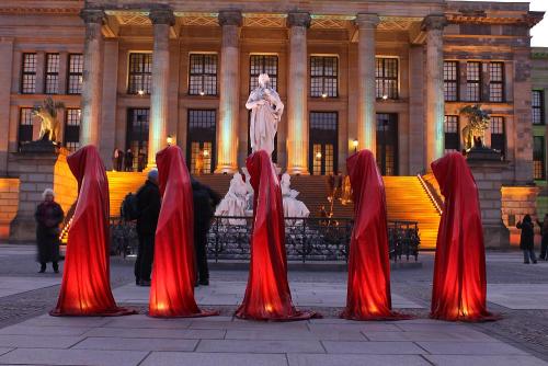 festival-of-lights-berlin-gendarmenmarkt-Konzerthaus-Berlin-manfred-kielnhofer-waechter-der-zeit-IMG_6066