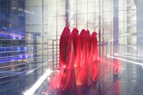 festival-of-lights-light-art-design-sculpture-shows-timeguards-waechter-der-zeit-manfred-kielnhofer-reichstag-regierungsgebaeude-germany