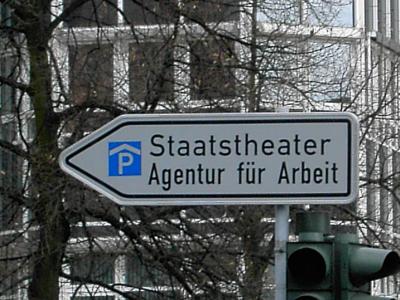 Agentur-fuer-Arbeit-02-08_001