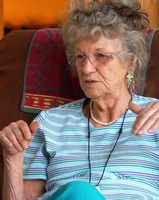 Cliffs 80-jährige Mutter Helen