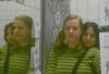 puschel und häschen vorfreudig im spiegel am wuk-mädchenklo