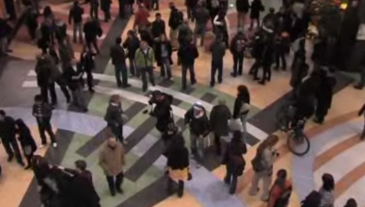 Alex-Berlin-Flashmob-Freeze