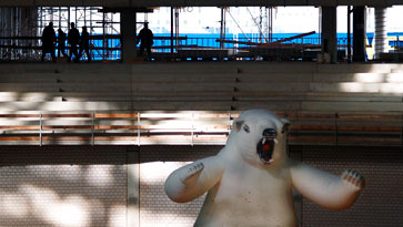 Das Maskottchen ist schon mal da Das Maskottchen ist schon mal da