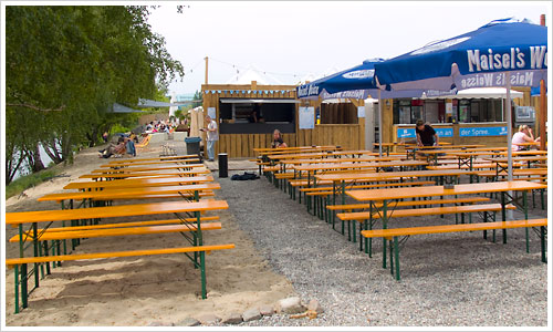 Bayern meets Berlin - der Hopfenhain am Oststrand in Friedrichshain