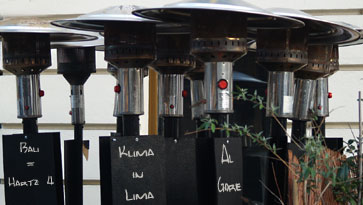 Heizpilzversammlung in Prenzlauer Berg