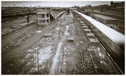 S-Bahn Ausfahrt an der Warschauer Brücke S-Bahn Ausfahrt an der Warschauer Brücke