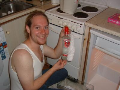 mein neuer mitbewohner und der typ, der ihn im tiefkuehlfach gefunden hat